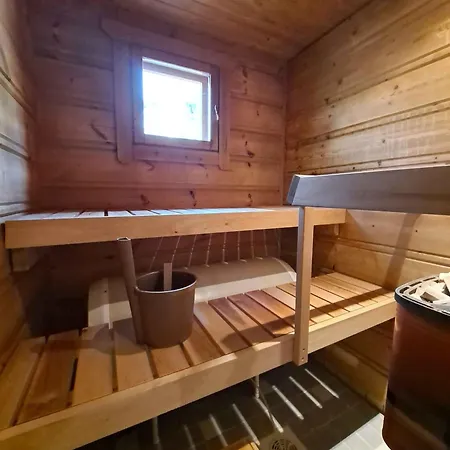 アパート Loma-otso B